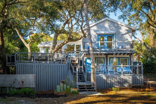 608 E Ashley Avenue, Folly Beach, SC 29439