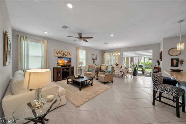 3290 Baravaldo CIR, Cape Coral, FL 33909