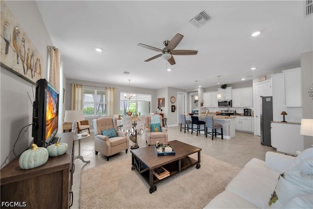 3290 Baravaldo CIR, Cape Coral, FL 33909