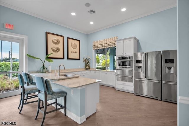 3290 Baravaldo CIR, Cape Coral, FL 33909
