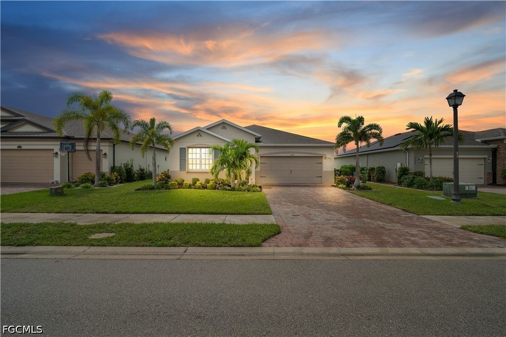 3290 Baravaldo CIR, Cape Coral, FL 33909