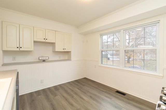 120 DOUGLAS Road, Marquette Heights, IL 61554