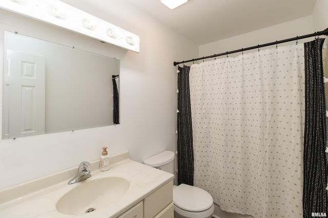 120 DOUGLAS Road, Marquette Heights, IL 61554