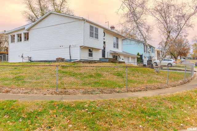 120 DOUGLAS Road, Marquette Heights, IL 61554