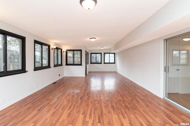 120 DOUGLAS Road, Marquette Heights, IL 61554