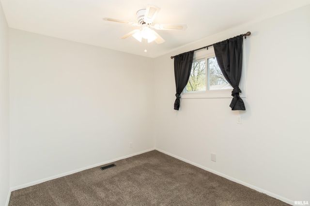 120 DOUGLAS Road, Marquette Heights, IL 61554