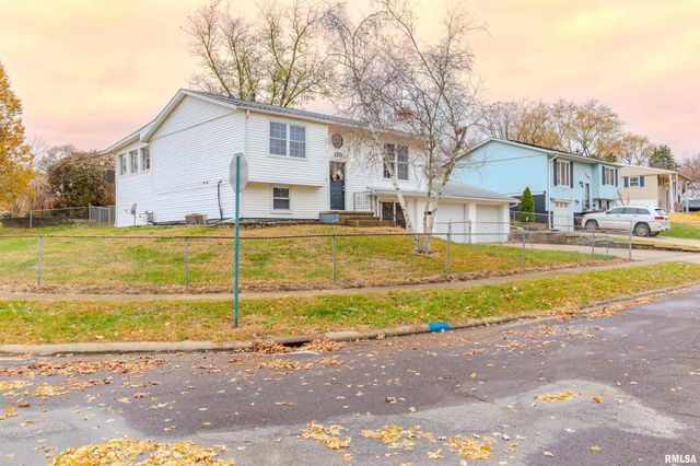 120 DOUGLAS Road, Marquette Heights, IL 61554