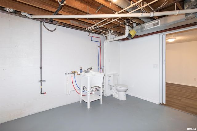 120 DOUGLAS Road, Marquette Heights, IL 61554