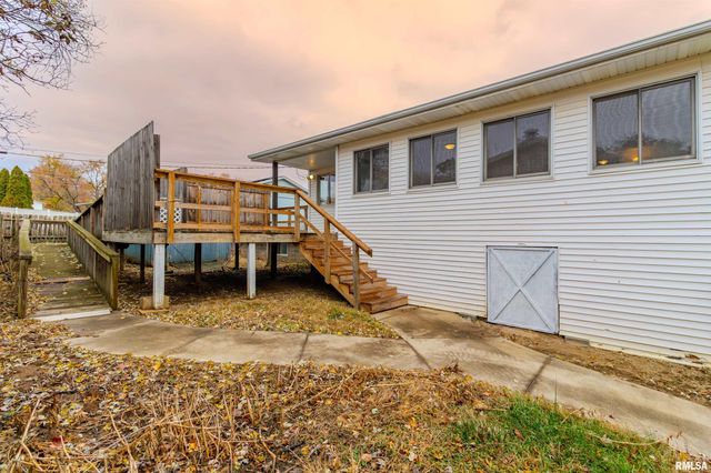 120 DOUGLAS Road, Marquette Heights, IL 61554