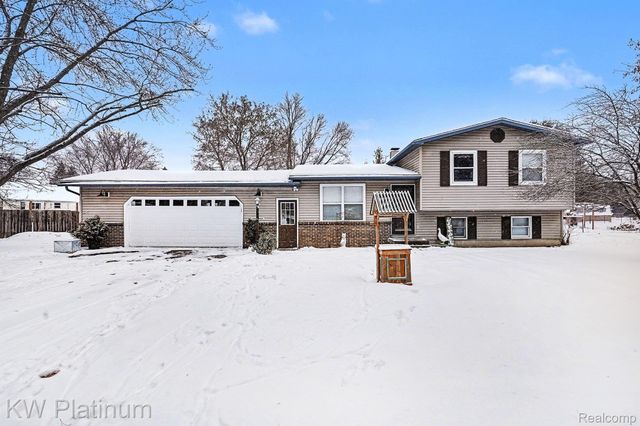 5452 Columbia Court, Oregon Township, MI 48446