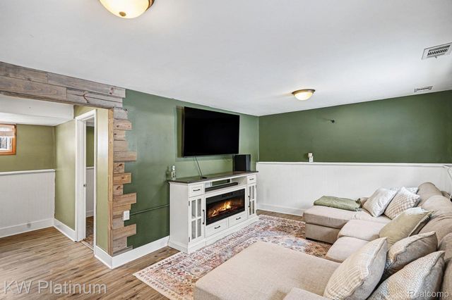 5452 Columbia Court, Oregon Township, MI 48446