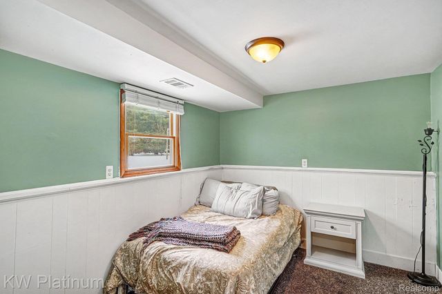 5452 Columbia Court, Oregon Township, MI 48446