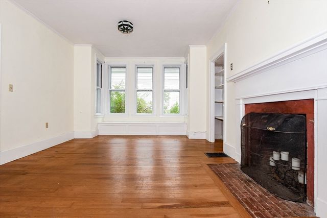 28 Main Street, Mattapoisett, MA 02739