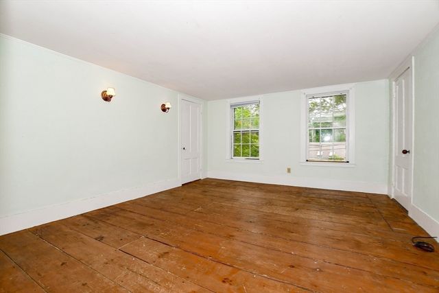 28 Main Street, Mattapoisett, MA 02739