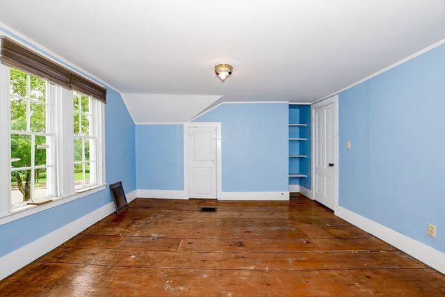 28 Main Street, Mattapoisett, MA 02739