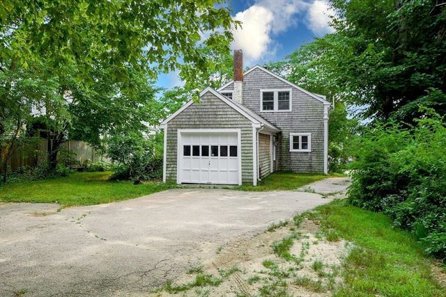 28 Main Street, Mattapoisett, MA 02739