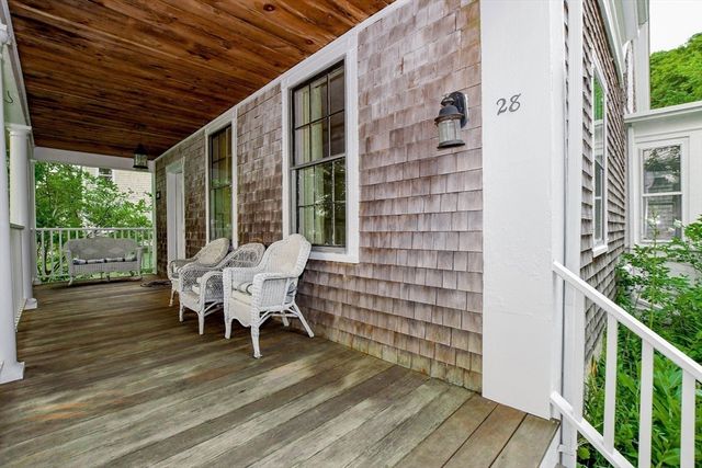 28 Main Street, Mattapoisett, MA 02739