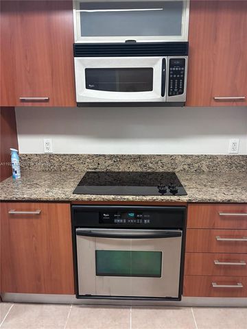 9066 SW 73rd Ct 1409, Miami, FL 33156