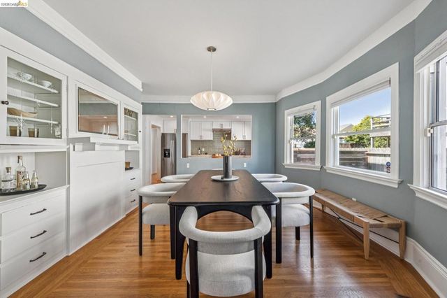 758 61St St, Oakland, CA 94609