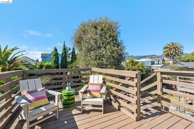 758 61St St, Oakland, CA 94609