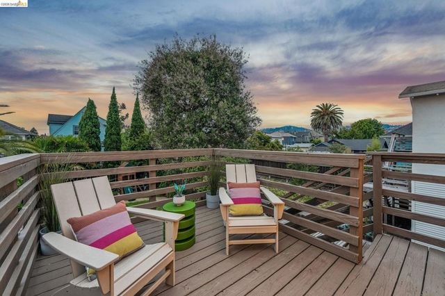 758 61St St, Oakland, CA 94609