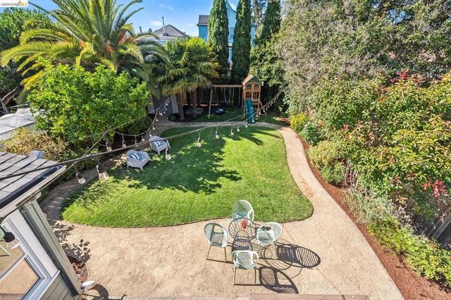 758 61St St, Oakland, CA 94609