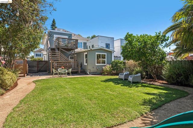 758 61St St, Oakland, CA 94609