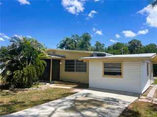 1916 Flamingo DR, North Fort Myers, FL 33917