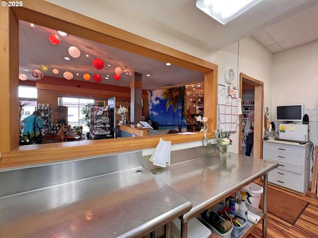 1035 Vandercook St, Longview, WA 98632