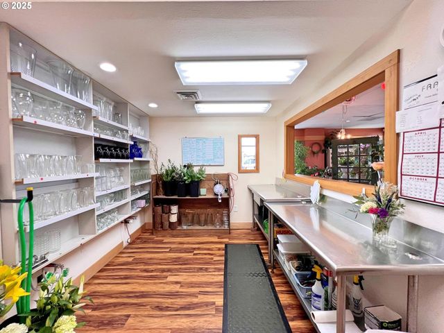 1035 Vandercook St, Longview, WA 98632
