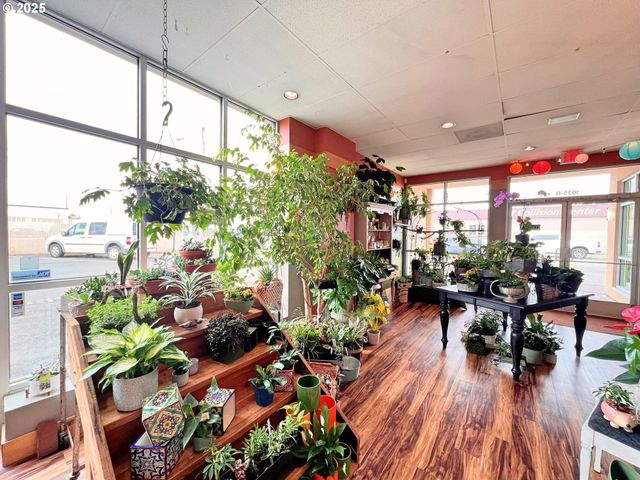 1035 Vandercook St, Longview, WA 98632