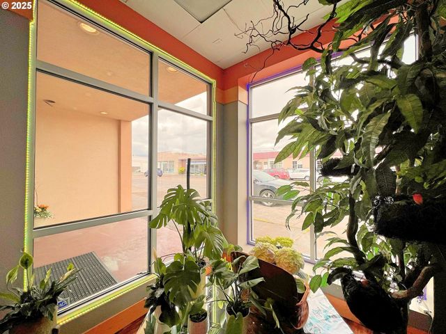 1035 Vandercook St, Longview, WA 98632