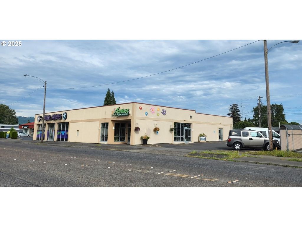 1035 Vandercook St, Longview, WA 98632