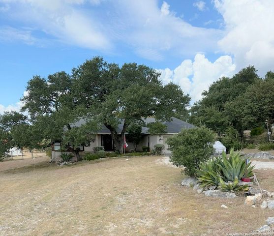 1207 Grand Pass, Canyon Lake, TX 78133