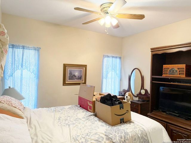 1207 Grand Pass, Canyon Lake, TX 78133