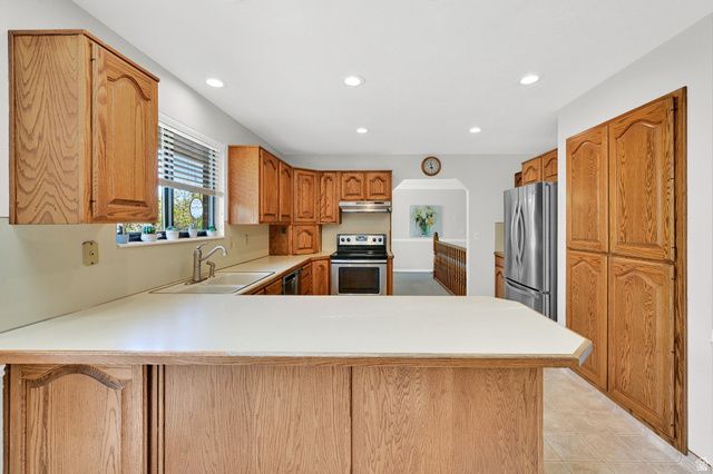 2698 E 1650 N, Layton, UT 84040