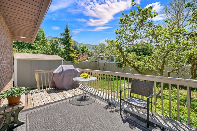2698 E 1650 N, Layton, UT 84040