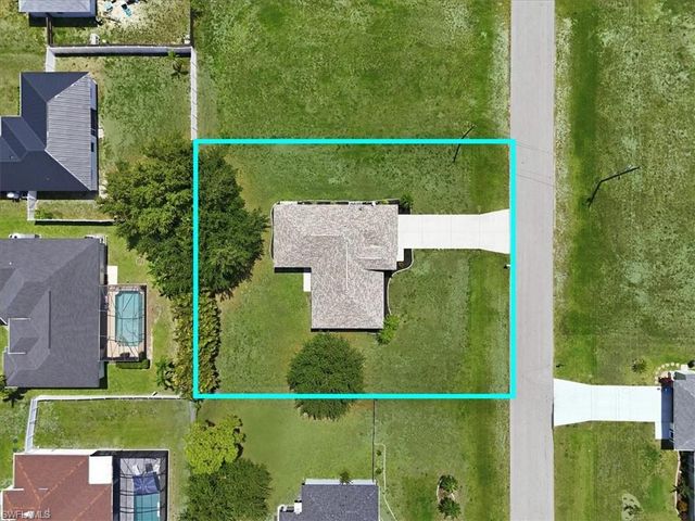 2245 SW 1st TER, Cape Coral, FL 33991