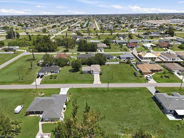 2245 SW 1st TER, Cape Coral, FL 33991