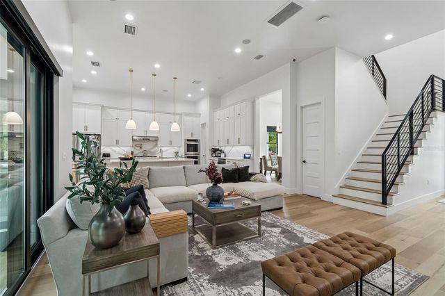 5410 BAYSHORE BLVD, Tampa, FL 33611