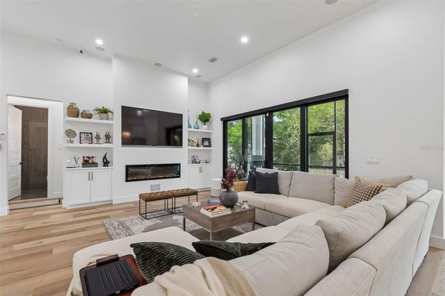 5410 BAYSHORE BLVD, Tampa, FL 33611