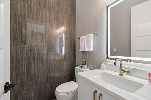 5410 BAYSHORE BLVD, Tampa, FL 33611