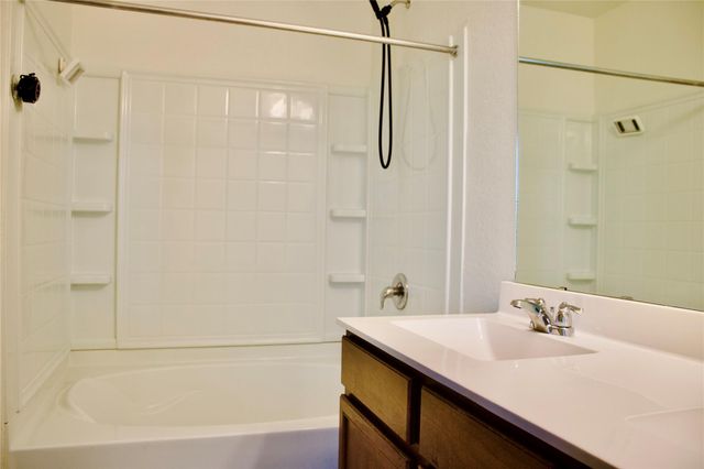 351 Blacktail DR, New Braunfels, TX 78130