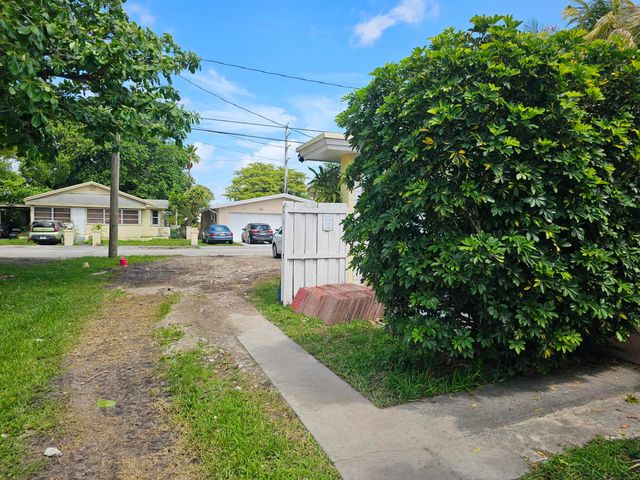 2512 Arthur Street, Hollywood, FL 33020