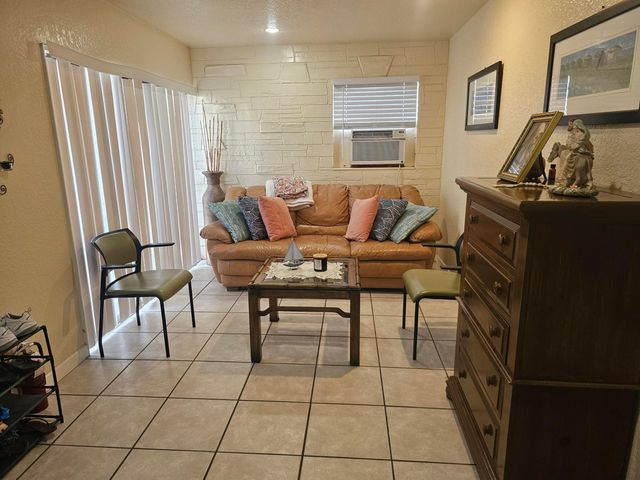 2512 Arthur Street, Hollywood, FL 33020
