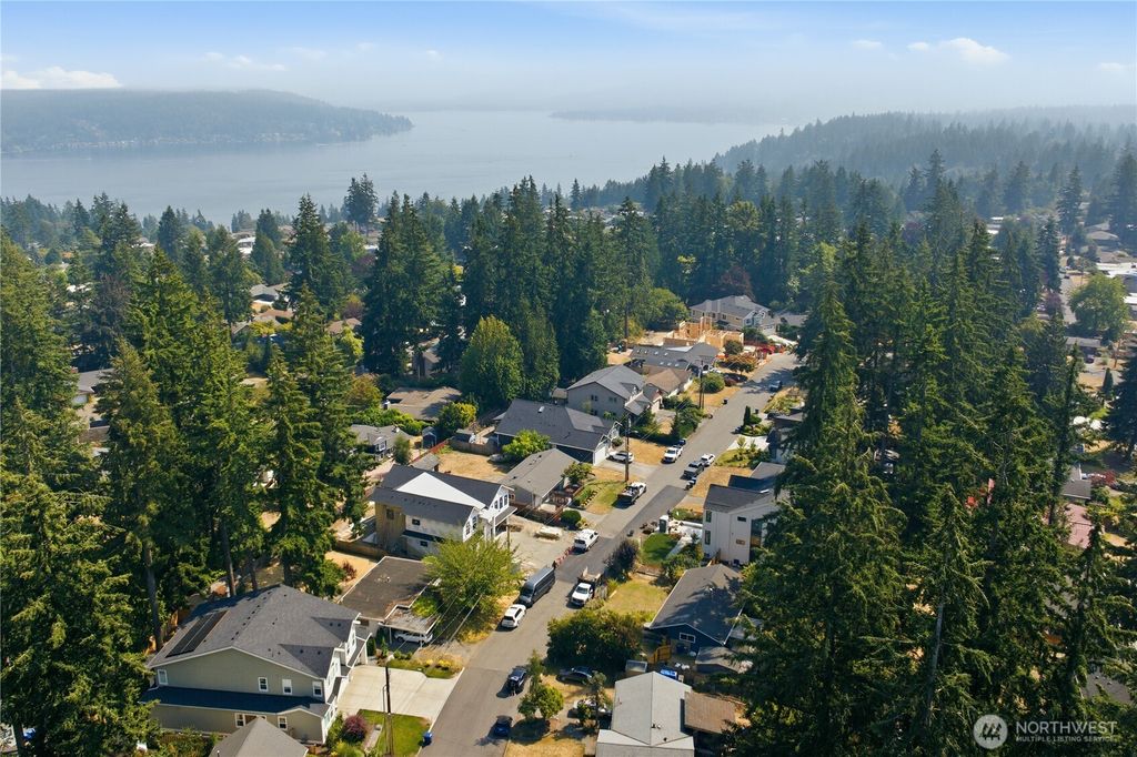 1002 167th Place NE, Bellevue, WA 98008