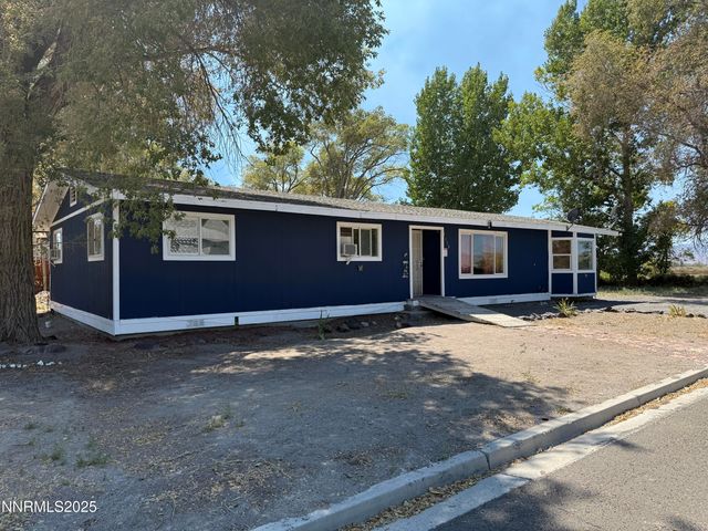815 16th Street, Lovelock, NV 89419