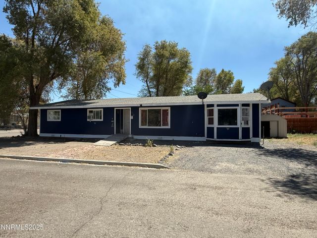 815 16th Street, Lovelock, NV 89419