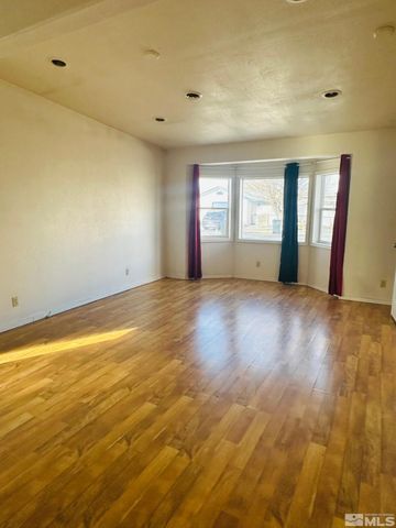 815 16th Street, Lovelock, NV 89419