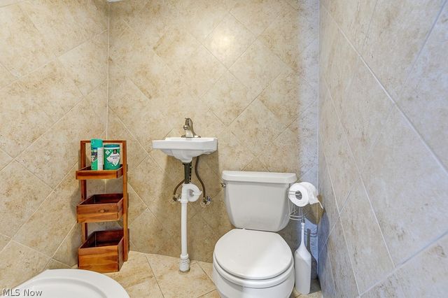 4855 Edsal Drive, Lyndhurst, OH 44124